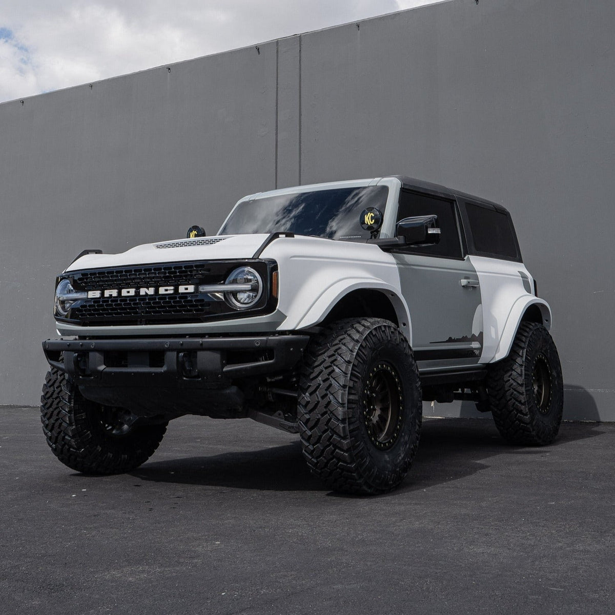 2021-2025 Ford Bronco 2-Door Rear Quarter Kit