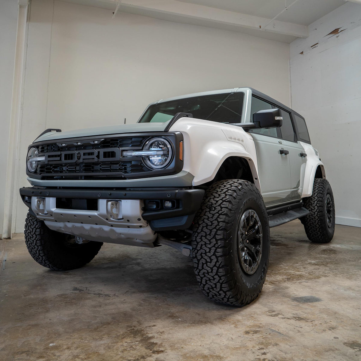 Silver Raptor Fenders Low Profile Fender Flares Bronco Lobo Off Road Carbon Fiber Fender